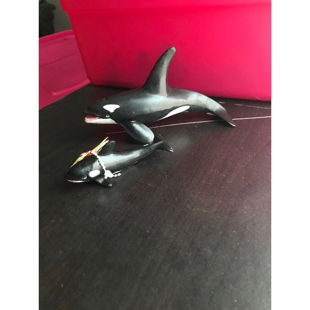 1996 Safari Killer Whale Adult and Calf